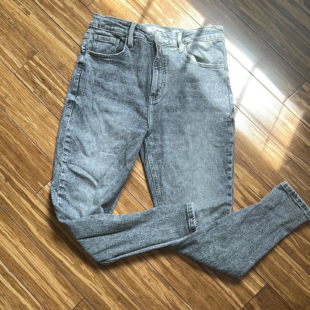 KanCan Gray Ankle Cropped Jeans with Stretch